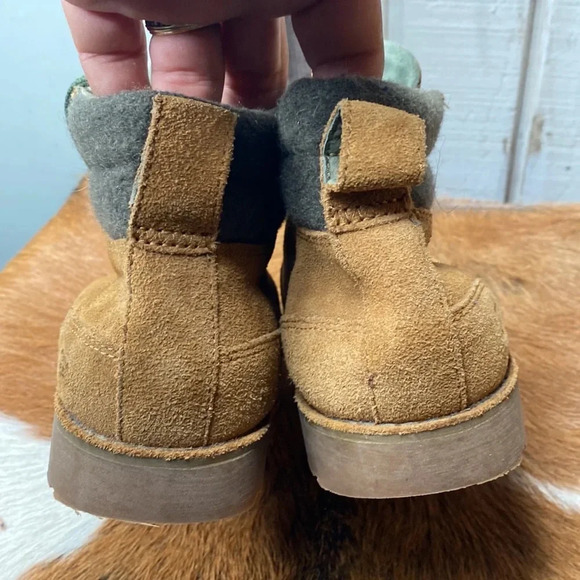 Womens UGG winter boots size 5 check them out very nice thanks 🙏 - Picture 4 of 9